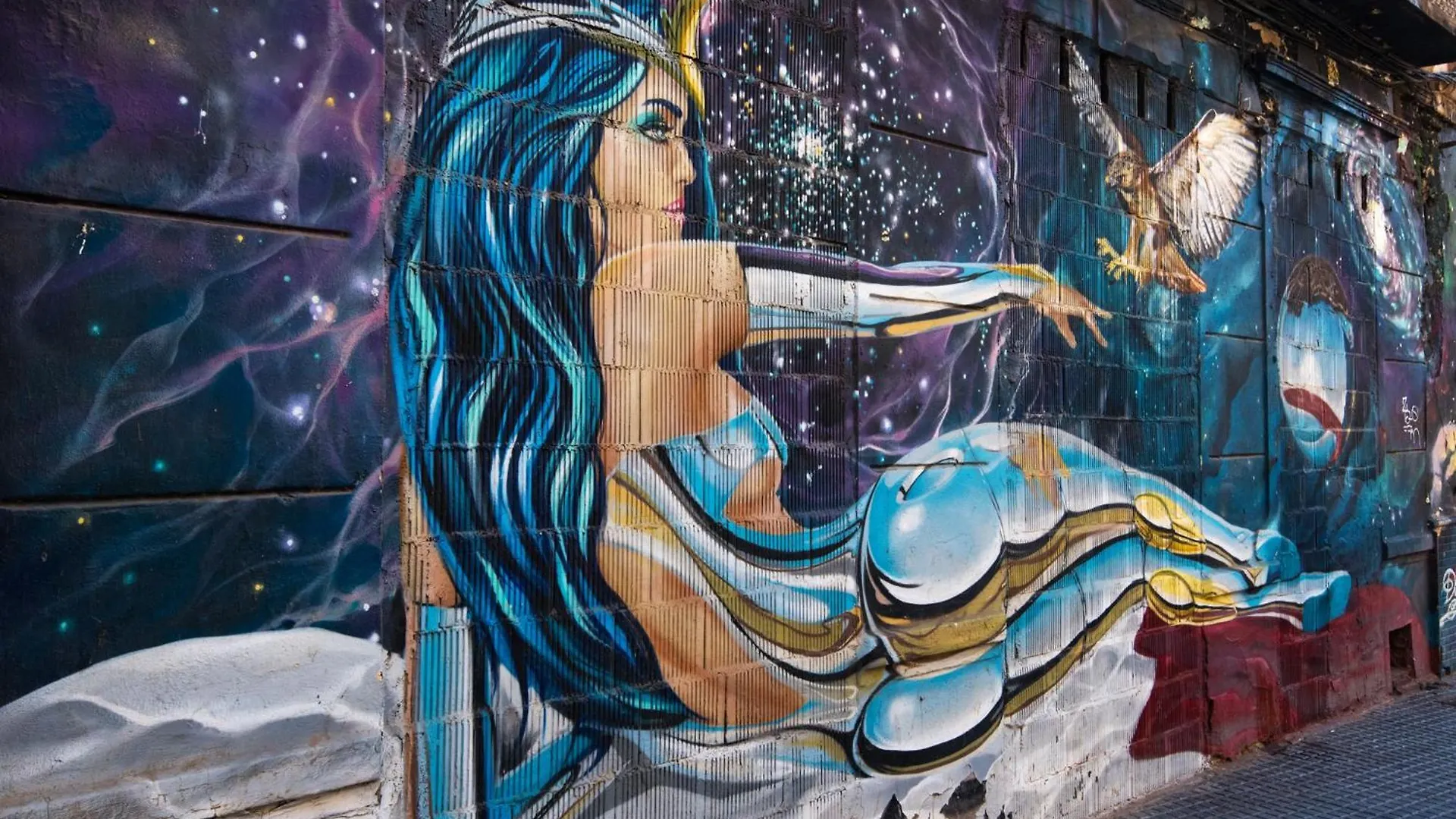 דירות מאלגה New Street Art Fantasy 1